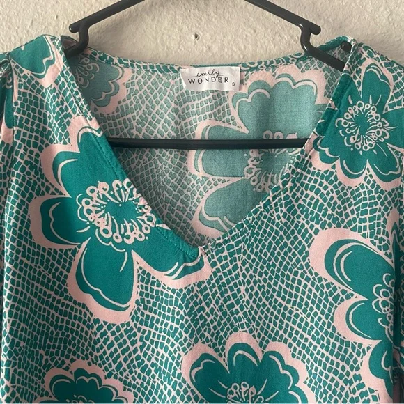 Emily Wonder Floral Blouse Womens S Green Hibiscus Checkered Flared Sleeves Boho - Picture 4 of 10